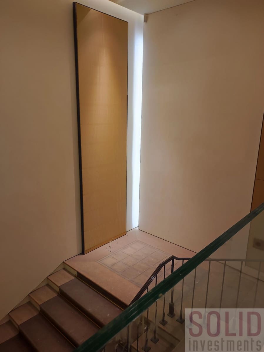 Erhverv til leje i Valencia by med garage - € 12.000 (Ref: 9861220)