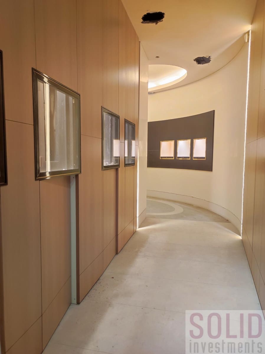 Erhverv til leje i Valencia by med garage - € 12.000 (Ref: 9861220)