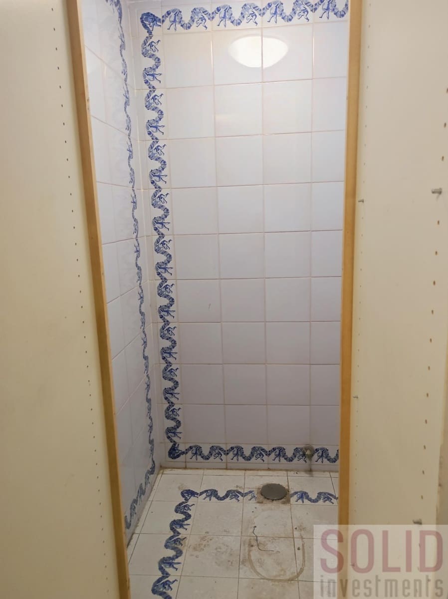 Erhverv til leje i Valencia by med garage - € 12.000 (Ref: 9861220)