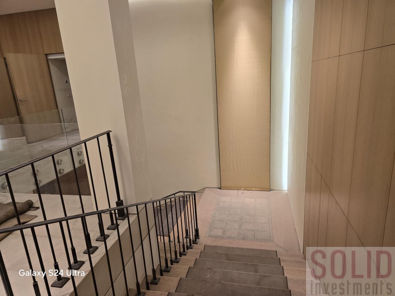 Erhverv til leje i Valencia by med garage - € 12.000 (Ref: 9861220)