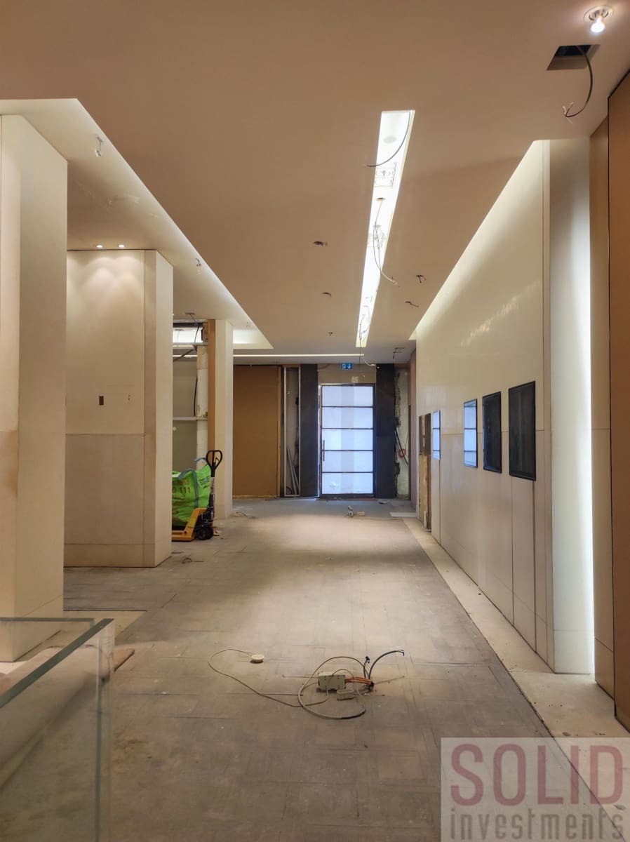 Erhverv til leje i Valencia by med garage - € 12.000 (Ref: 9861220)