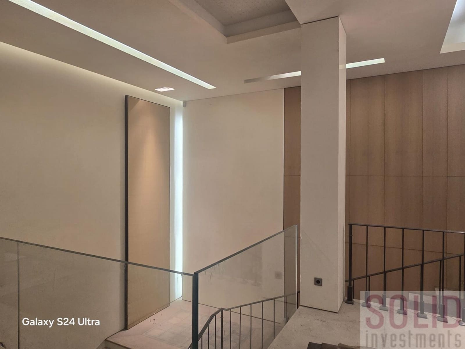 Erhverv til leje i Valencia by med garage - € 12.000 (Ref: 9861220)