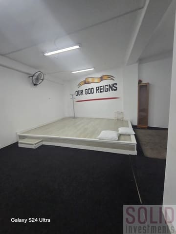 3 makuuhuone Kaupallinen myytävänä paikassa Patraix, Valencia kaupunki - 180 000 € (Ref: 9952734)