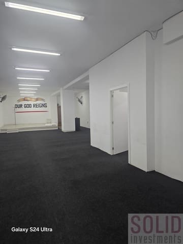 3 makuuhuone Kaupallinen myytävänä paikassa Patraix, Valencia kaupunki - 180 000 € (Ref: 9952734)