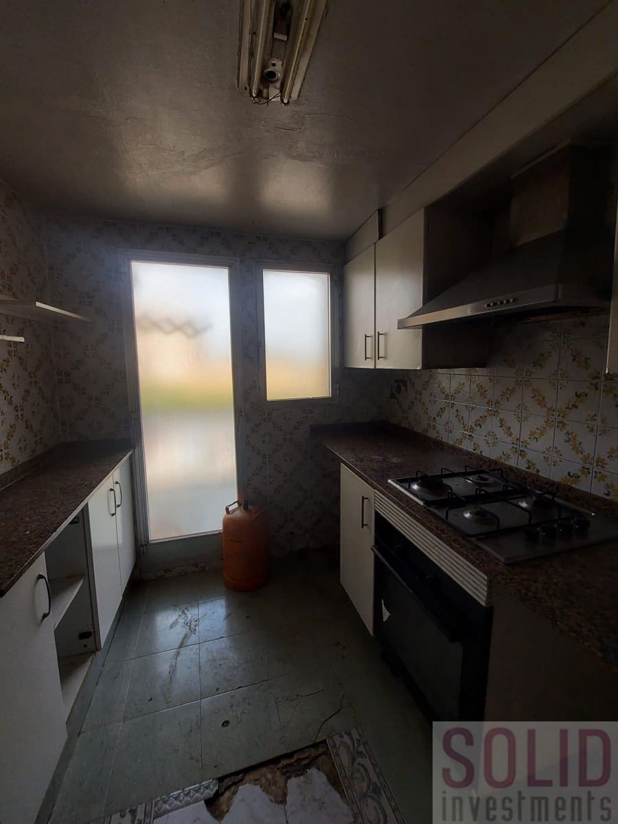 4 slaapkamer Flat te koop in Sedavi - € 180.000 (Ref: 9958848)