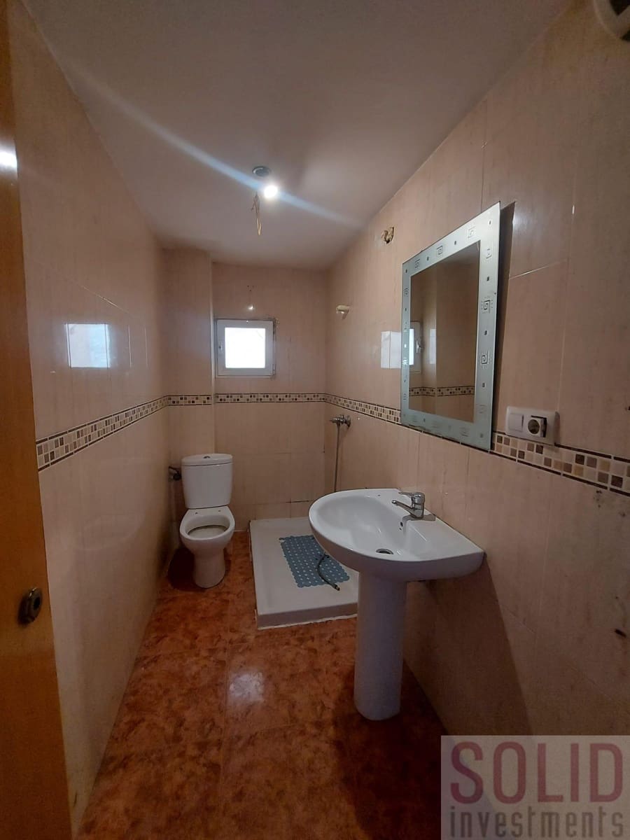 4 slaapkamer Flat te koop in Sedavi - € 180.000 (Ref: 9958848)