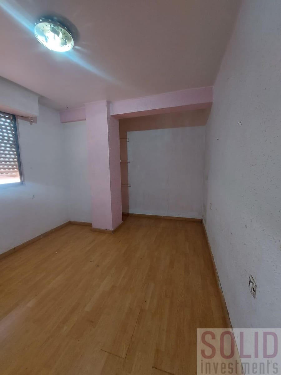 4 slaapkamer Flat te koop in Sedavi - € 180.000 (Ref: 9958848)