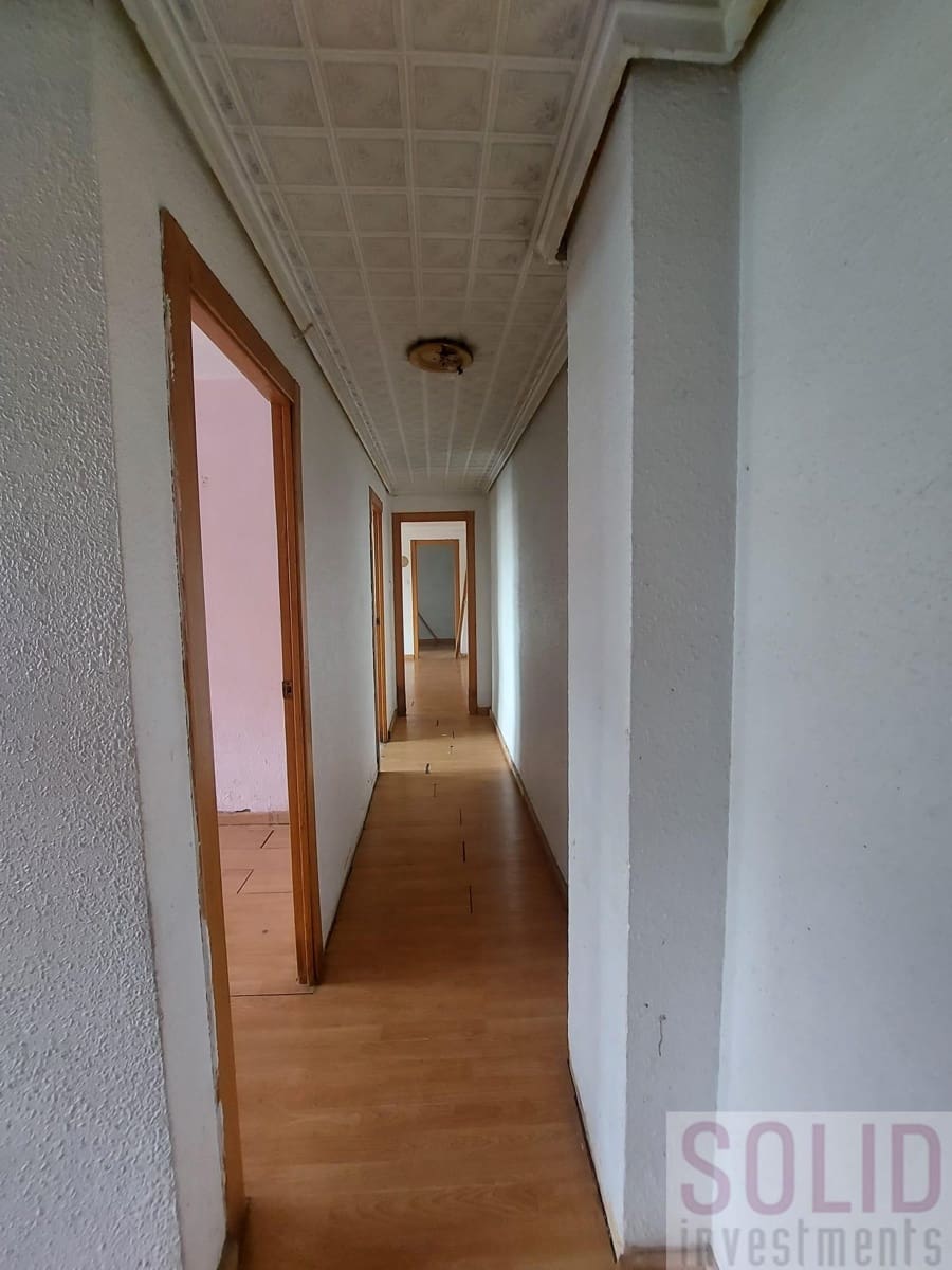 4 slaapkamer Flat te koop in Sedavi - € 180.000 (Ref: 9958848)