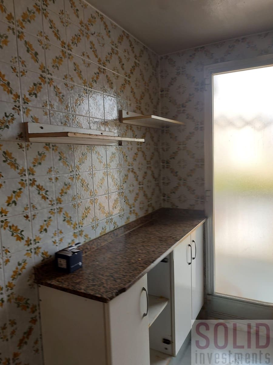 4 slaapkamer Flat te koop in Sedavi - € 180.000 (Ref: 9958848)