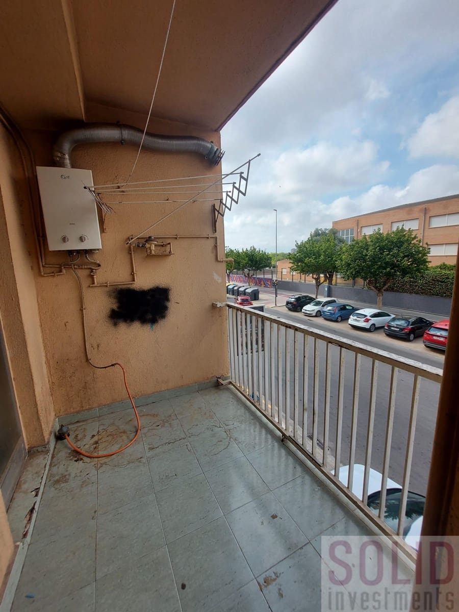 4 slaapkamer Flat te koop in Sedavi - € 180.000 (Ref: 9958848)