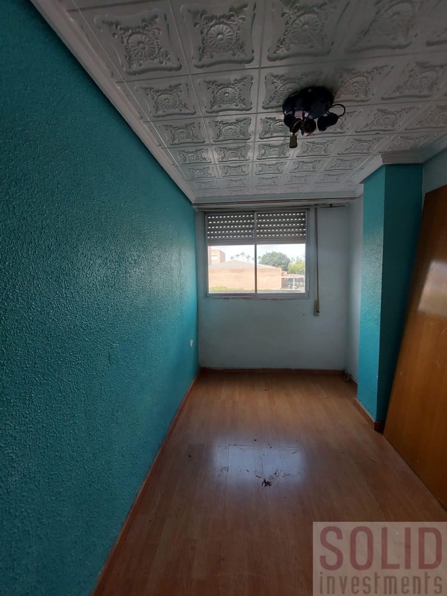 4 slaapkamer Flat te koop in Sedavi - € 180.000 (Ref: 9958848)