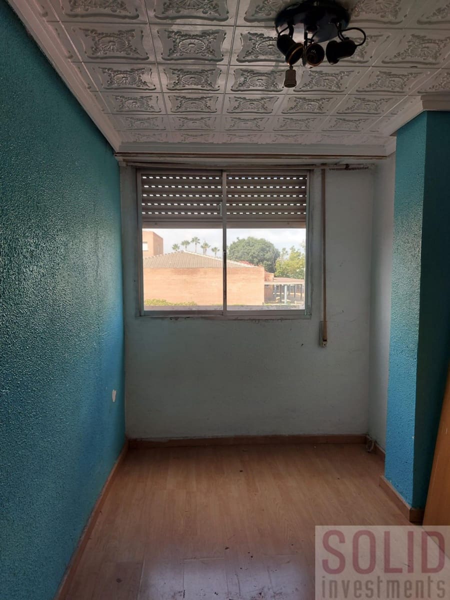 4 slaapkamer Flat te koop in Sedavi - € 180.000 (Ref: 9958848)