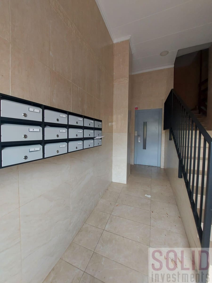 4 slaapkamer Flat te koop in Sedavi - € 180.000 (Ref: 9958848)