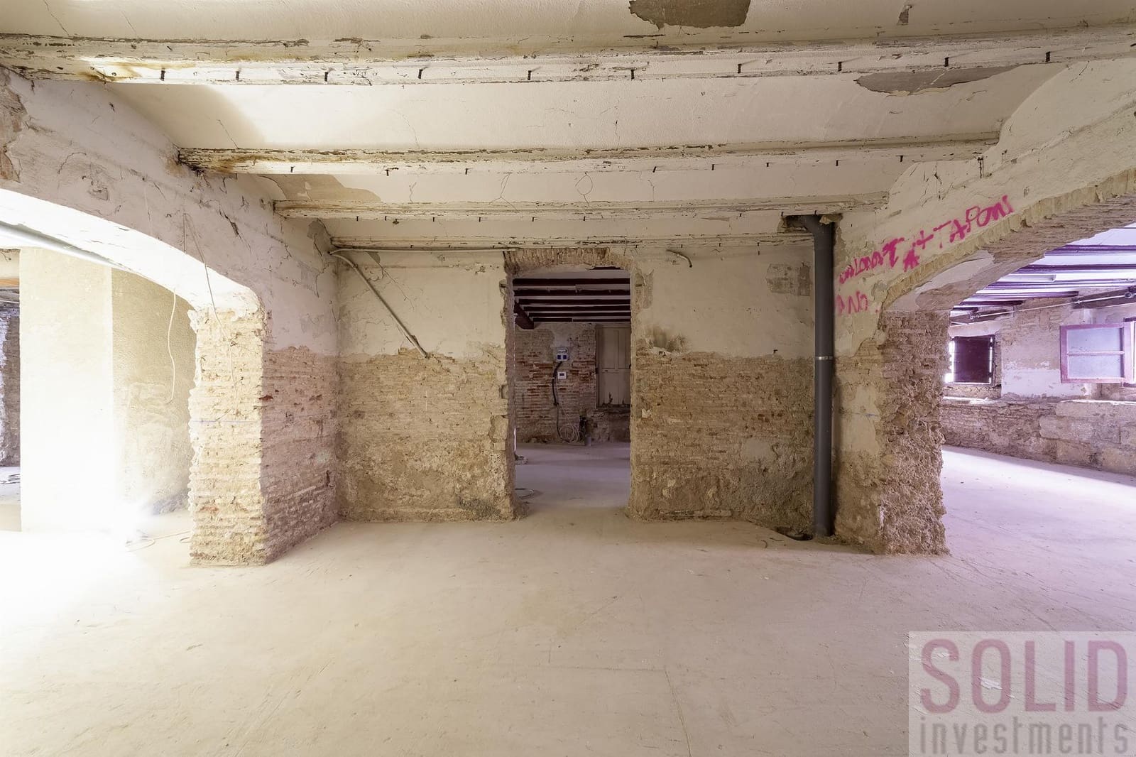 4 soverom Kommersiell til salgs i Valencia by - € 450 000 (Ref: 9972317)