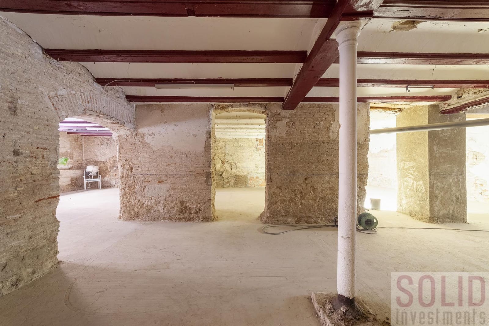 4 soverom Kommersiell til salgs i Valencia by - € 450 000 (Ref: 9972317)