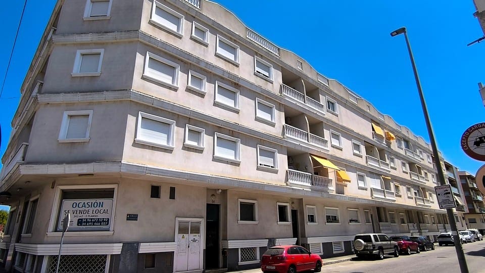 Apartamento de 2 habitaciones en Formentera del Segura en venta con piscina - 125.000 € (Ref: 10004656)
