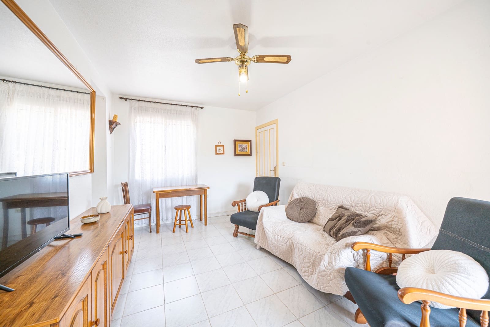 2 quarto Apartamento para venda em Torrevieja com piscina - 129 000 € (Ref: 10006804)