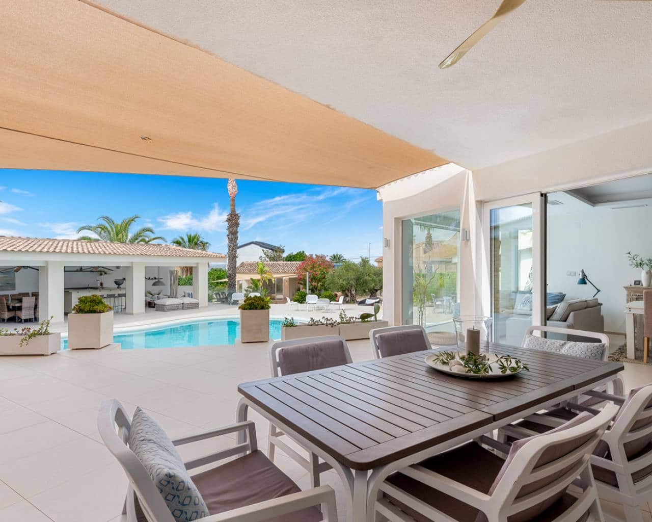 4 sovrum Villa till salu i Ciudad Quesada med pool garage - 1 499 999 € (Ref: 10016680)