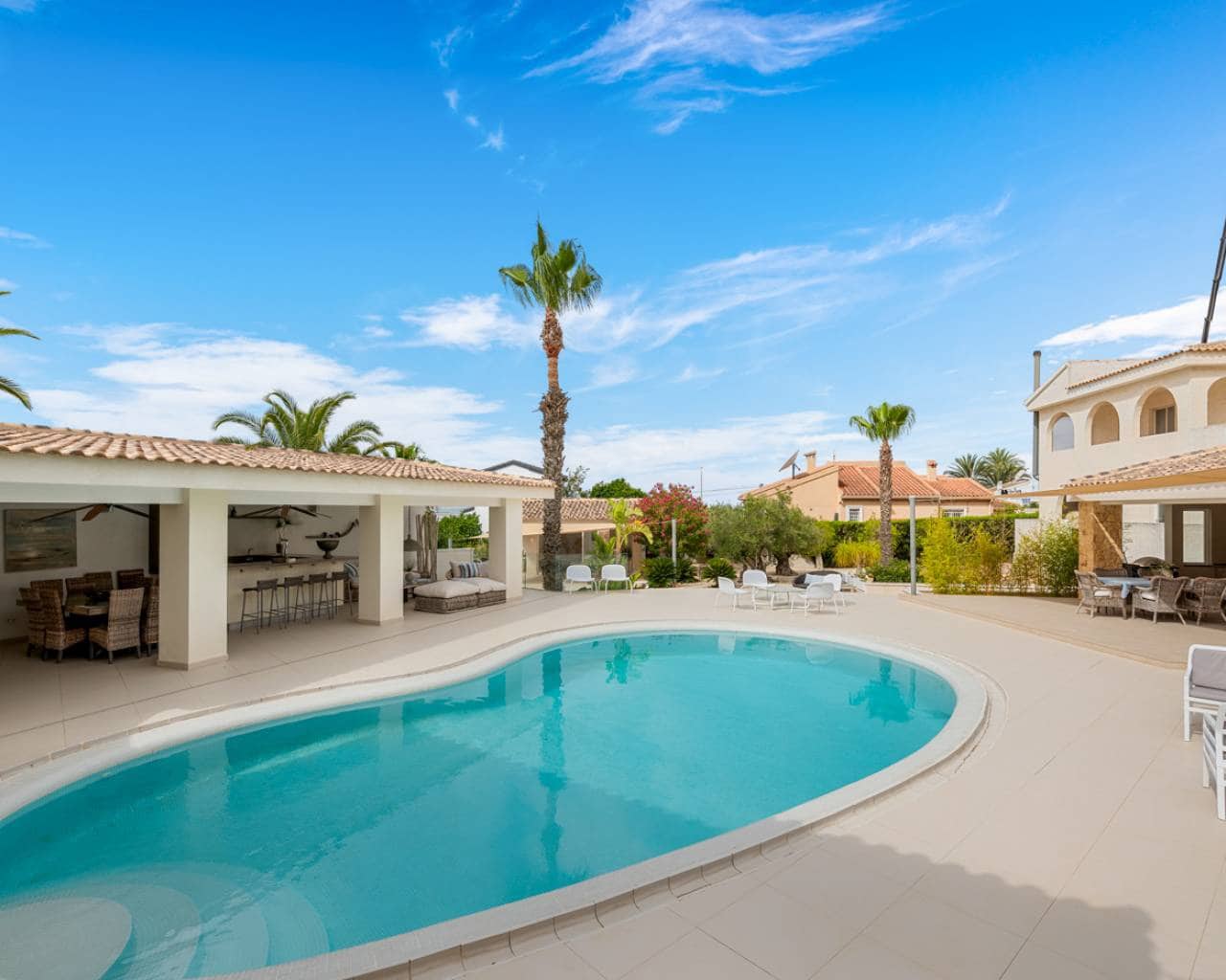4 sovrum Villa till salu i Ciudad Quesada med pool garage - 1 499 999 € (Ref: 10016680)
