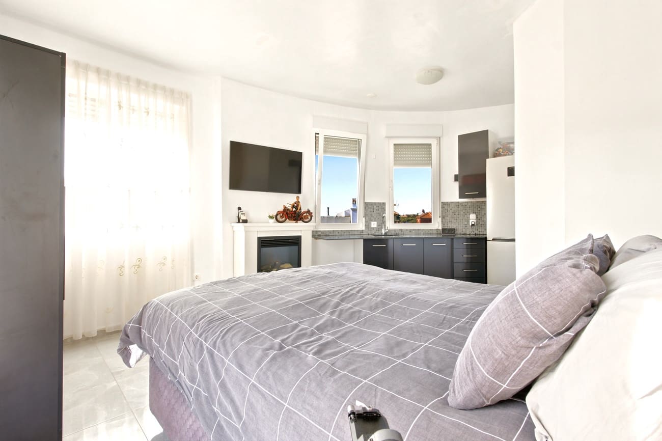 4 makuuhuone Huvila myytävänä paikassa Ciudad Quesada mukana uima-altaan - 480 000 € (Ref: 10019542)