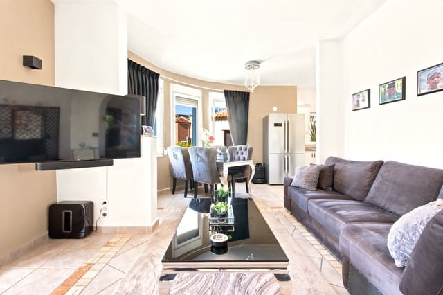 4 makuuhuone Huvila myytävänä paikassa Ciudad Quesada, Rojales mukana uima-altaan - 480 000 € (Ref: 10019542)
