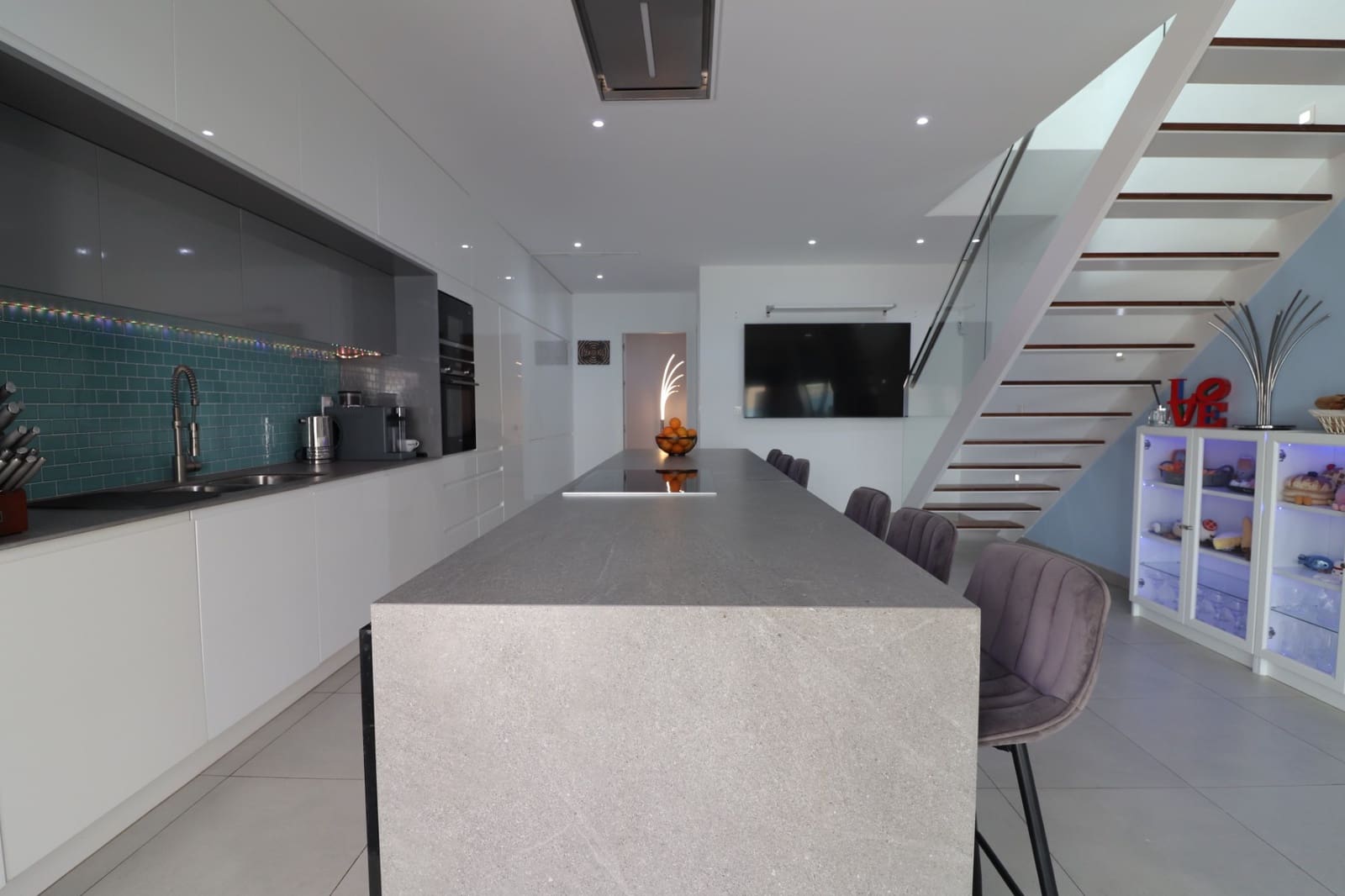 4 bedroom Villa for sale in Benijofar with pool garage - € 795,000 (Ref: 10021395)