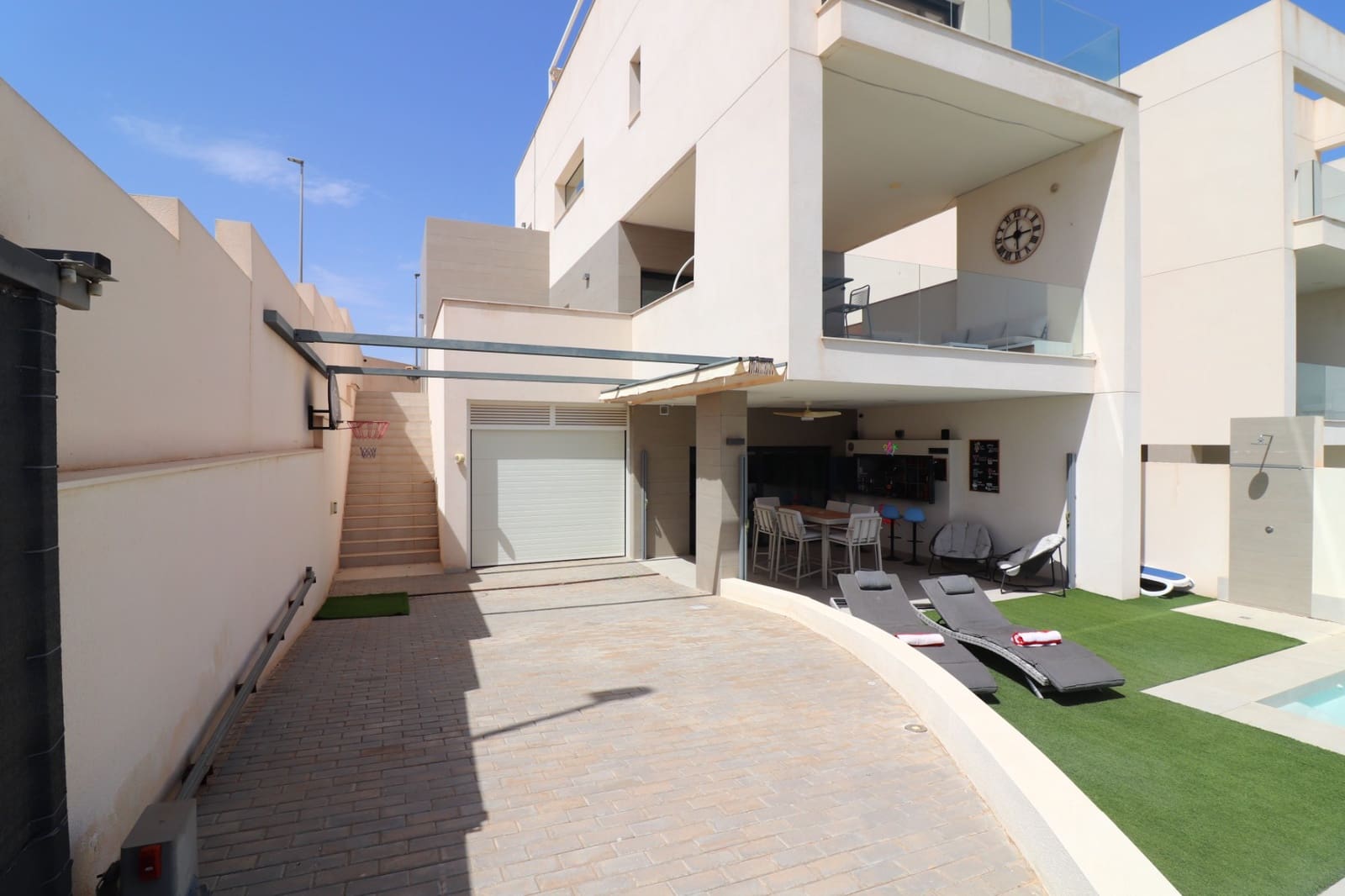 4 bedroom Villa for sale in Benijofar with pool garage - € 795,000 (Ref: 10021395)