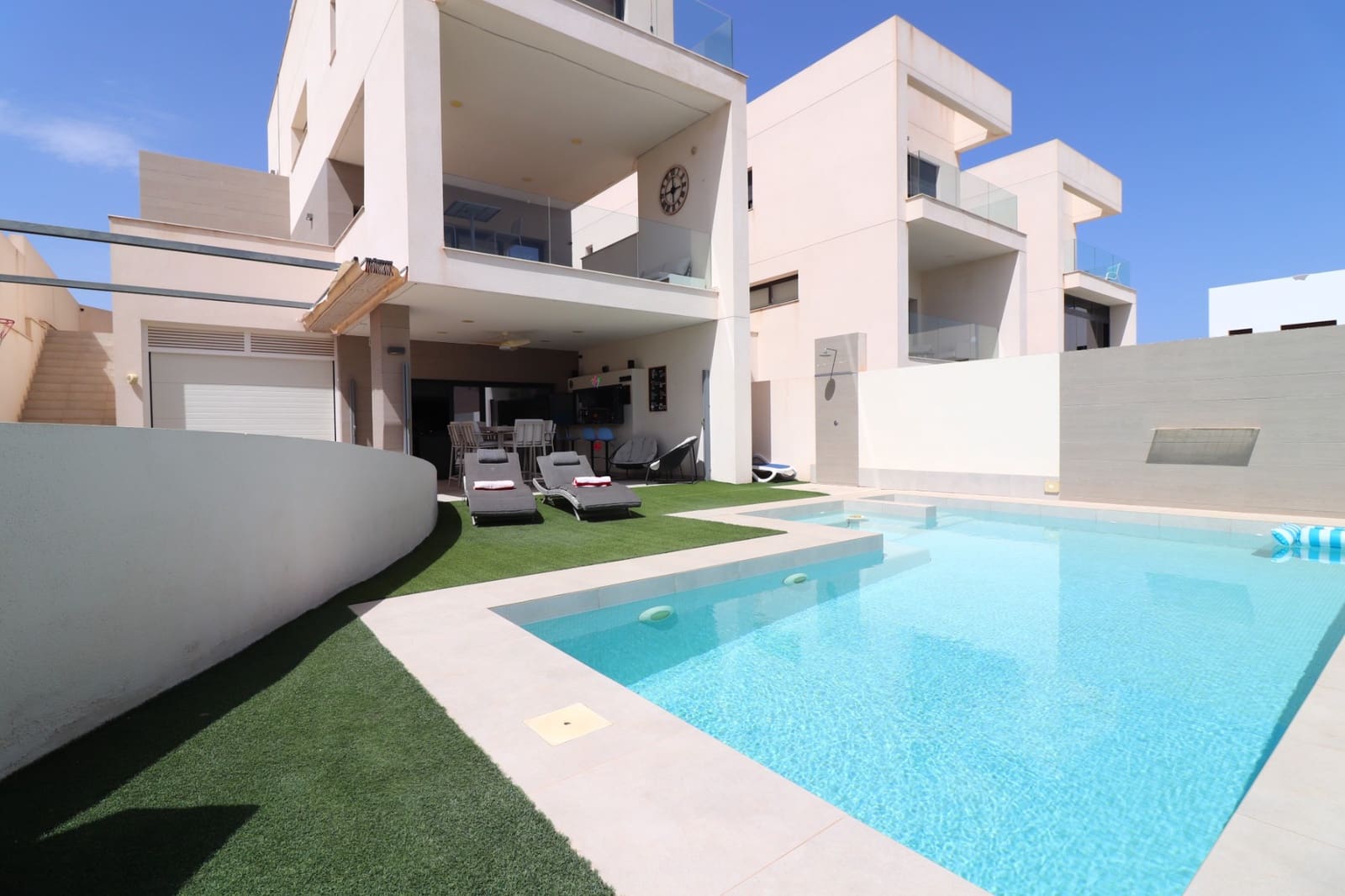 4 bedroom Villa for sale in Benijofar with pool garage - € 795,000 (Ref: 10021395)