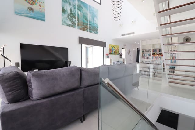 4 bedroom Villa for sale in Benijófar with pool garage - € 795,000 (Ref: 10021395)
