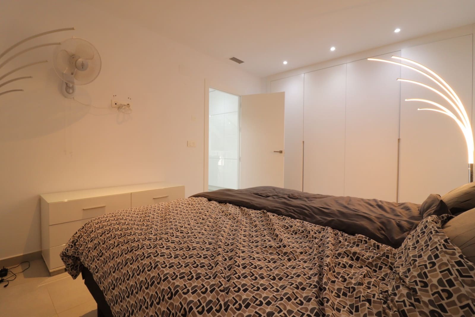4 bedroom Villa for sale in Benijofar with pool garage - € 795,000 (Ref: 10021395)