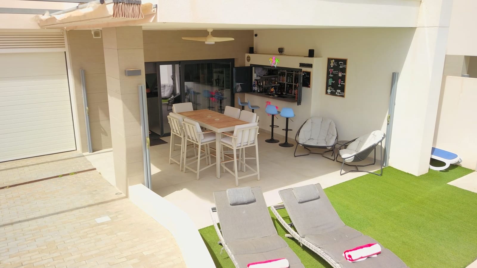 4 bedroom Villa for sale in Benijofar with pool garage - € 795,000 (Ref: 10021395)