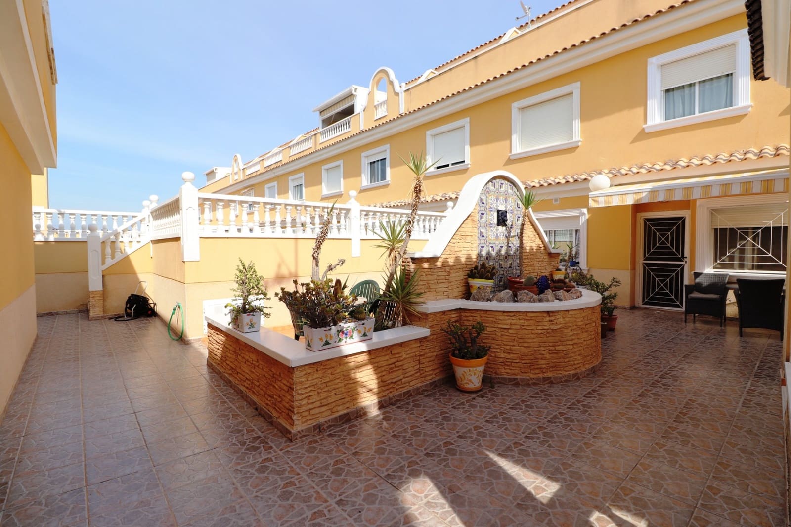 Casa de 2 habitaciones en Benijófar en venta con piscina - 189.950 € (Ref: 10022958)