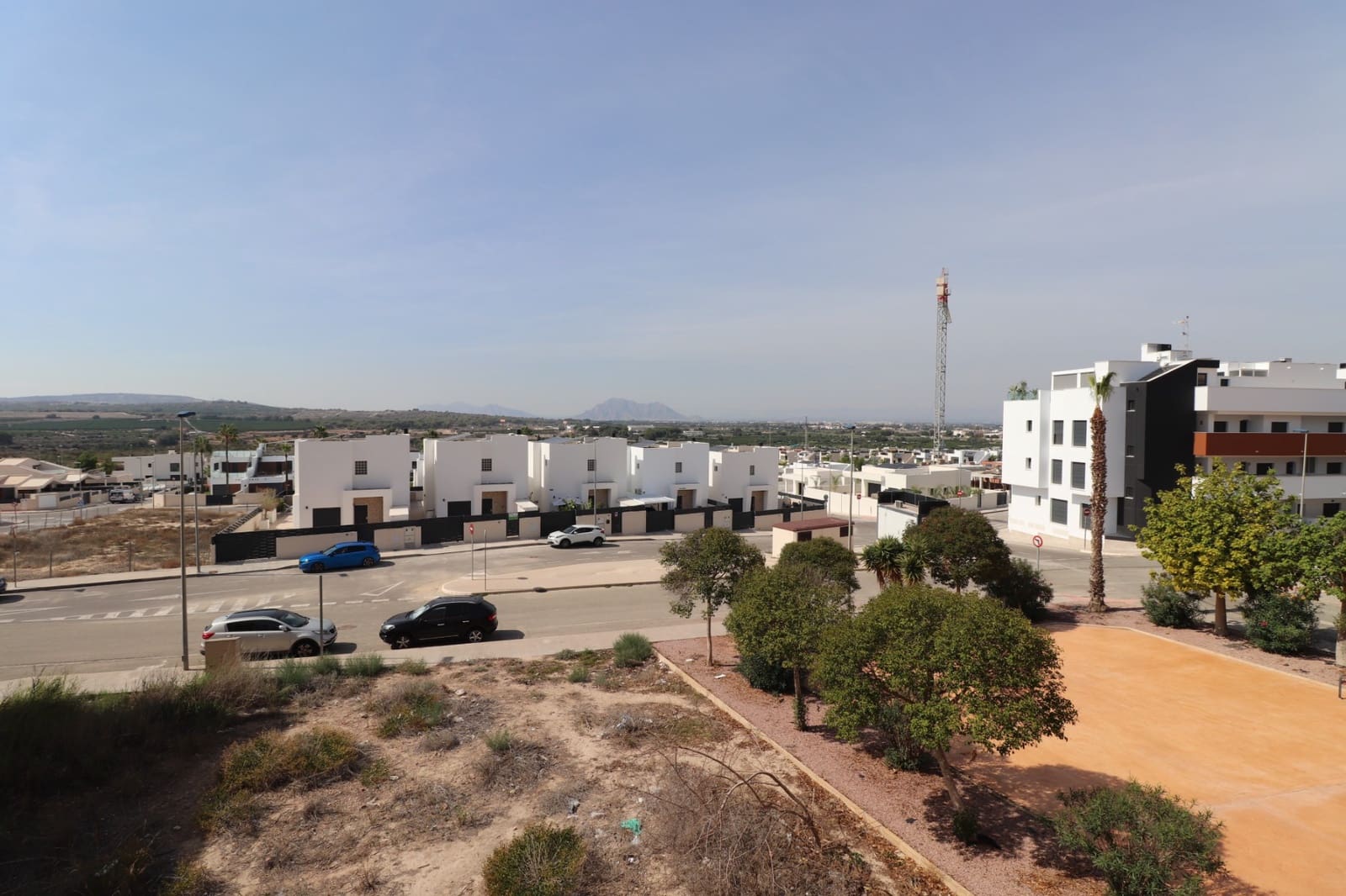 Casa de 2 habitaciones en Benijófar en venta con piscina - 189.950 € (Ref: 10022958)