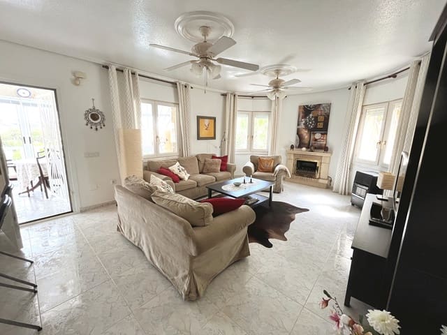 4 Zimmer Villa zu verkaufen in Ciudad Quesada, Rojales mit Pool - 355.000 € (Ref: 10024452)