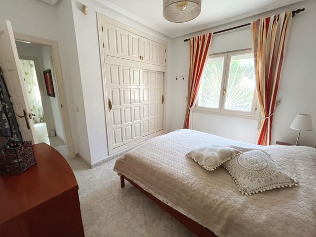 4 Zimmer Villa zu verkaufen in Ciudad Quesada, Rojales mit Pool - 355.000 € (Ref: 10024452)