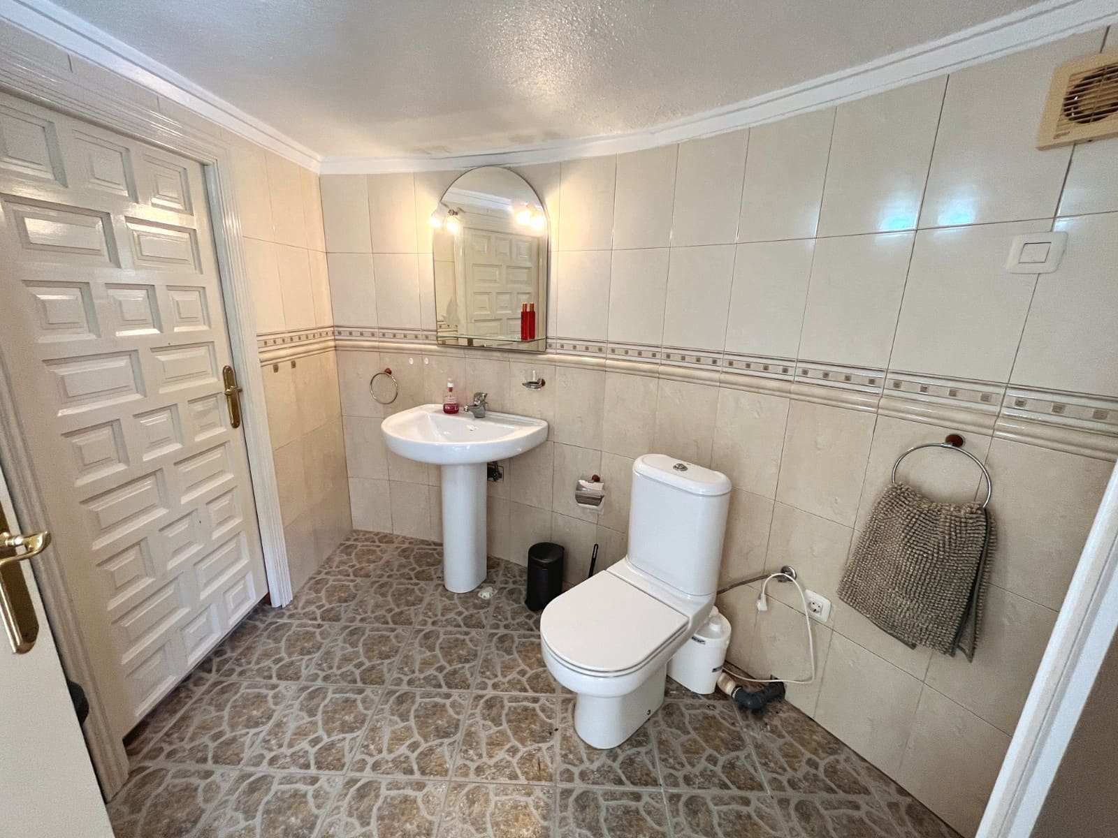 4 Zimmer Villa zu verkaufen in Ciudad Quesada mit Pool - 355.000 € (Ref: 10024452)