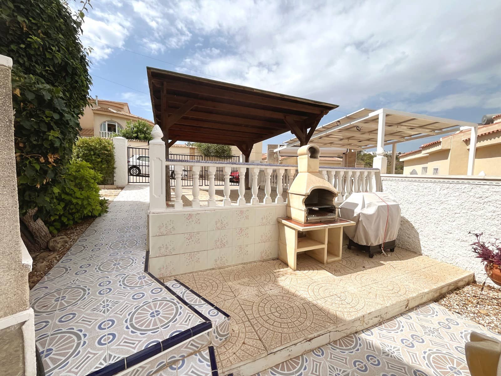 4 Zimmer Villa zu verkaufen in Ciudad Quesada mit Pool - 355.000 € (Ref: 10024452)