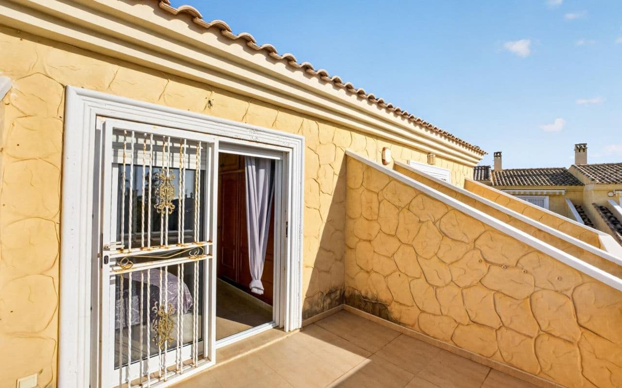3 sypialnia Dom na sprzedaż w Punta Prima z basenem - 339 000 € (Ref: 10024833)