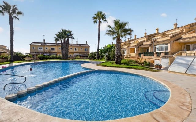 3 sypialnia Dom na sprzedaż w Punta Prima, Torrevieja z basenem - 339 000 € (Ref: 10024833)