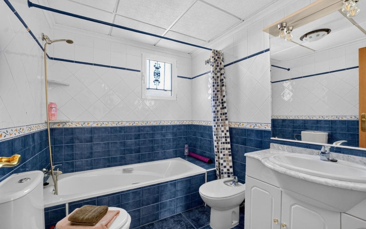 3 sypialnia Dom na sprzedaż w Punta Prima z basenem - 339 000 € (Ref: 10024833)