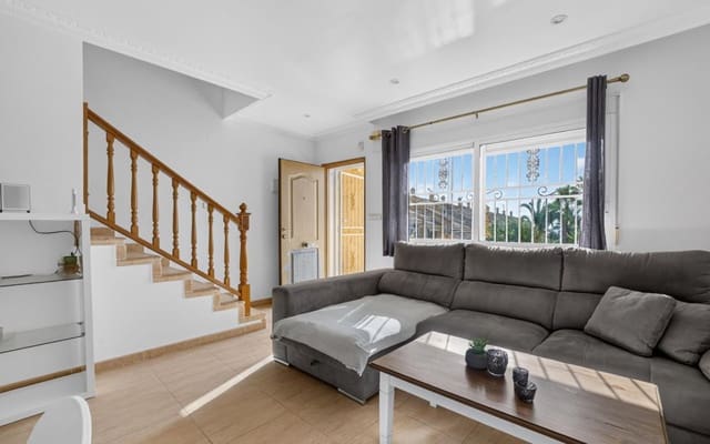 3 sypialnia Dom na sprzedaż w Punta Prima, Torrevieja z basenem - 339 000 € (Ref: 10024833)