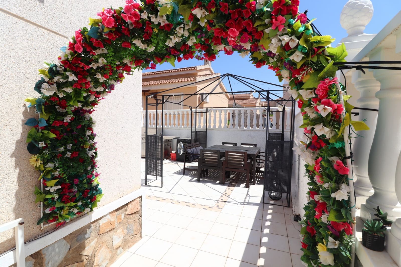 Chalet de 4 habitaciones en Benimar en venta con piscina - 390.000 € (Ref: 10026003)
