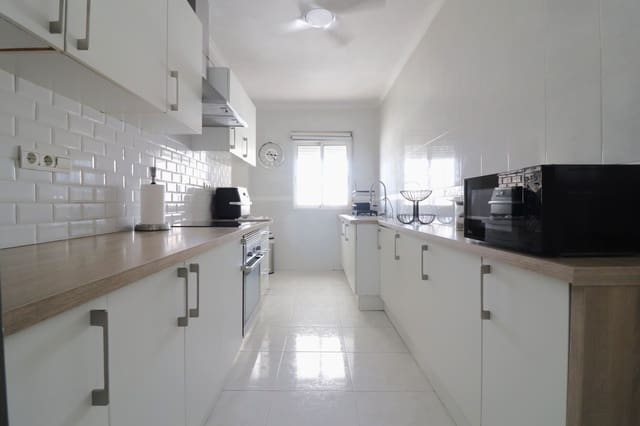 Chalet de 4 habitaciones en Benimar, Benijófar en venta con piscina - 390.000 € (Ref: 10026003)