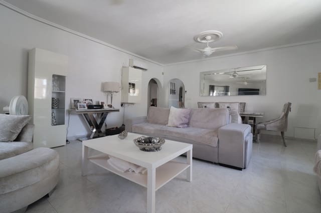 Chalet de 4 habitaciones en Benimar, Benijófar en venta con piscina - 390.000 € (Ref: 10026003)