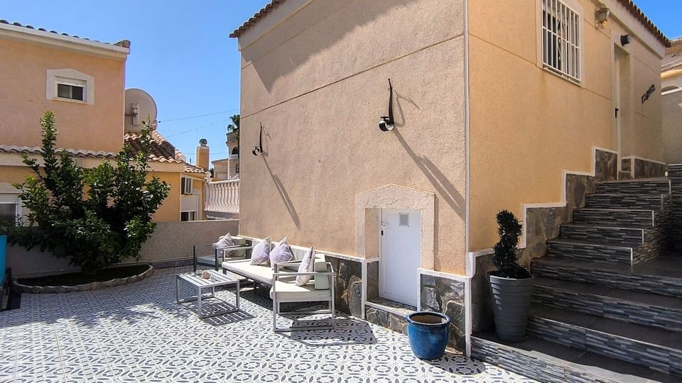4 sovrum Villa till salu i Ciudad Quesada med pool garage - 430 000 € (Ref: 10026508)
