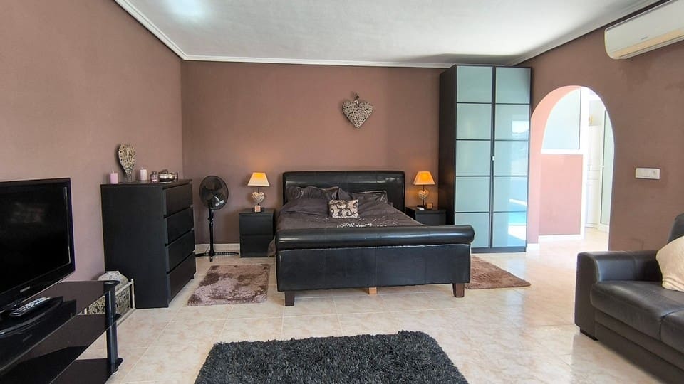 4 sovrum Villa till salu i Ciudad Quesada med pool garage - 430 000 € (Ref: 10026508)