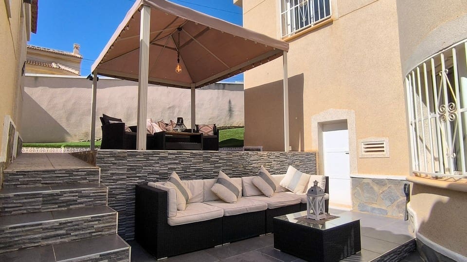 4 sovrum Villa till salu i Ciudad Quesada med pool garage - 430 000 € (Ref: 10026508)