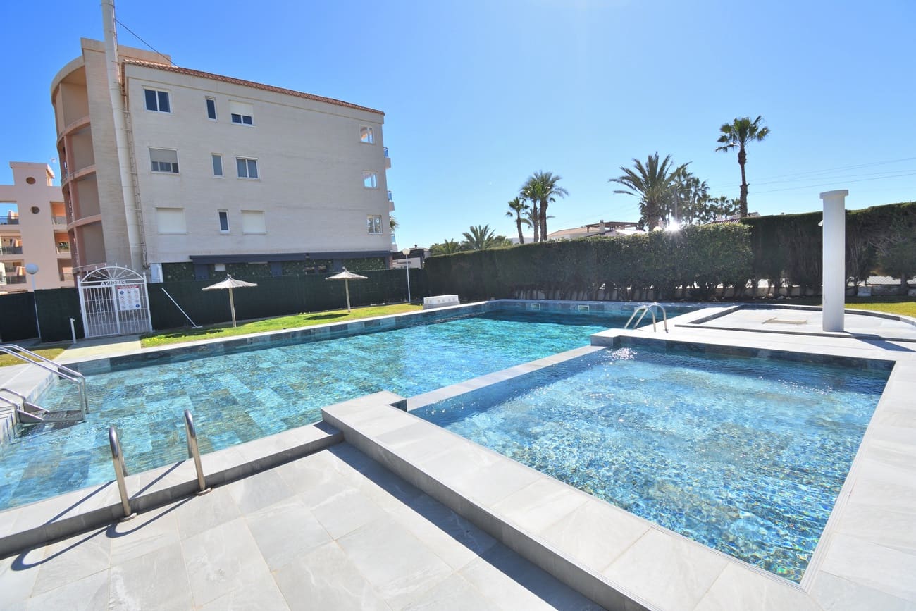 2 camera da letto Appartamento in vendita in Playa Flamenca con piscina - 450.000 € (Rif: 10031097)