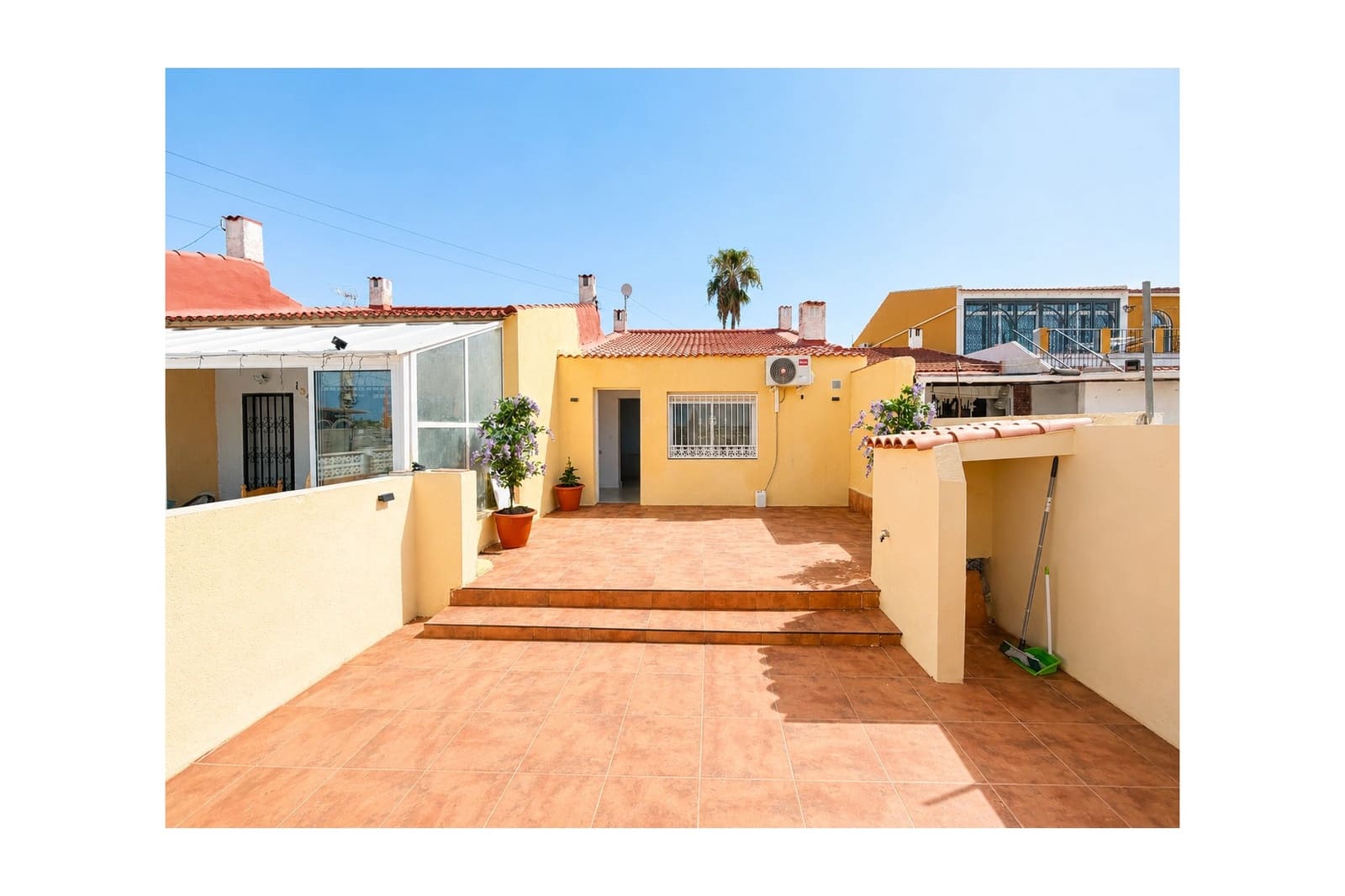 2 bedroom Bungalow for sale in Torrevieja - € 139,995 (Ref: 10034241)