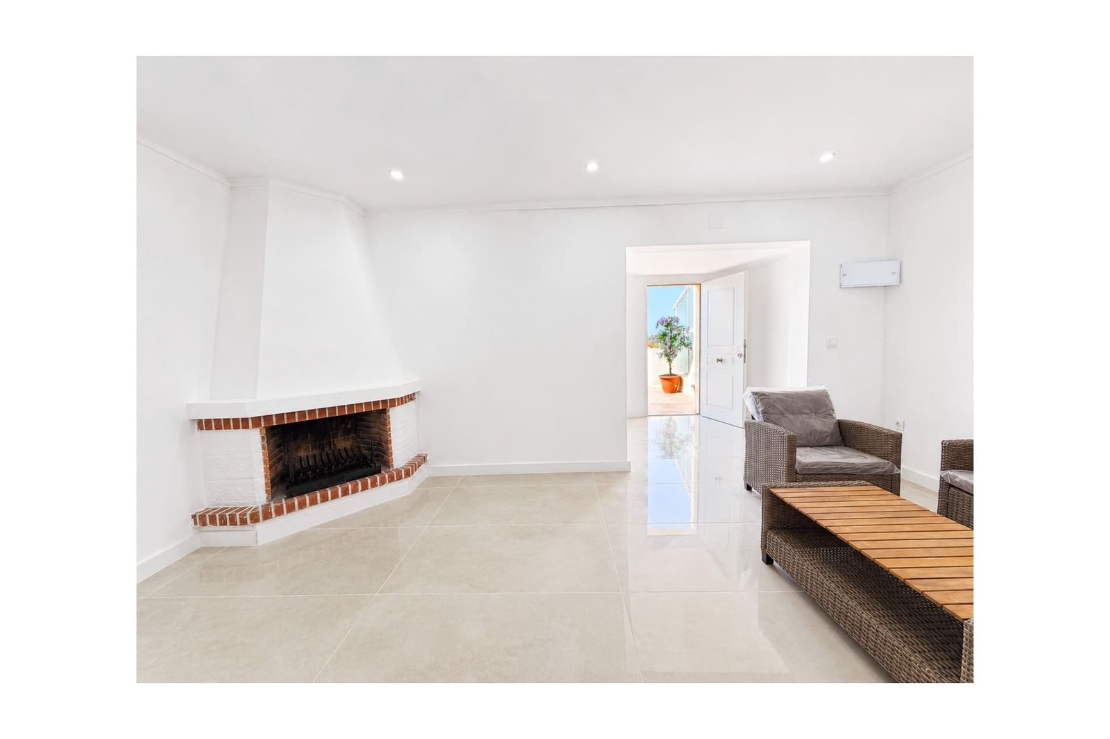 2 bedroom Bungalow for sale in Torrevieja - € 139,995 (Ref: 10034241)